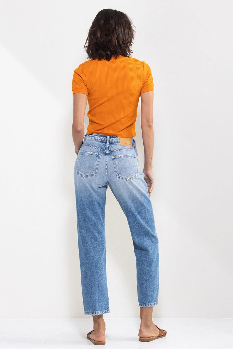 Sneak Peek High Rise Straight Jeans in Vintage Light Wash