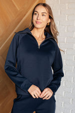 Hamptons Travel Half Zip Pullover in Navy