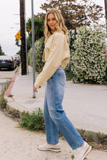 Sneak Peek High Rise Straight Jeans in Vintage Light Wash