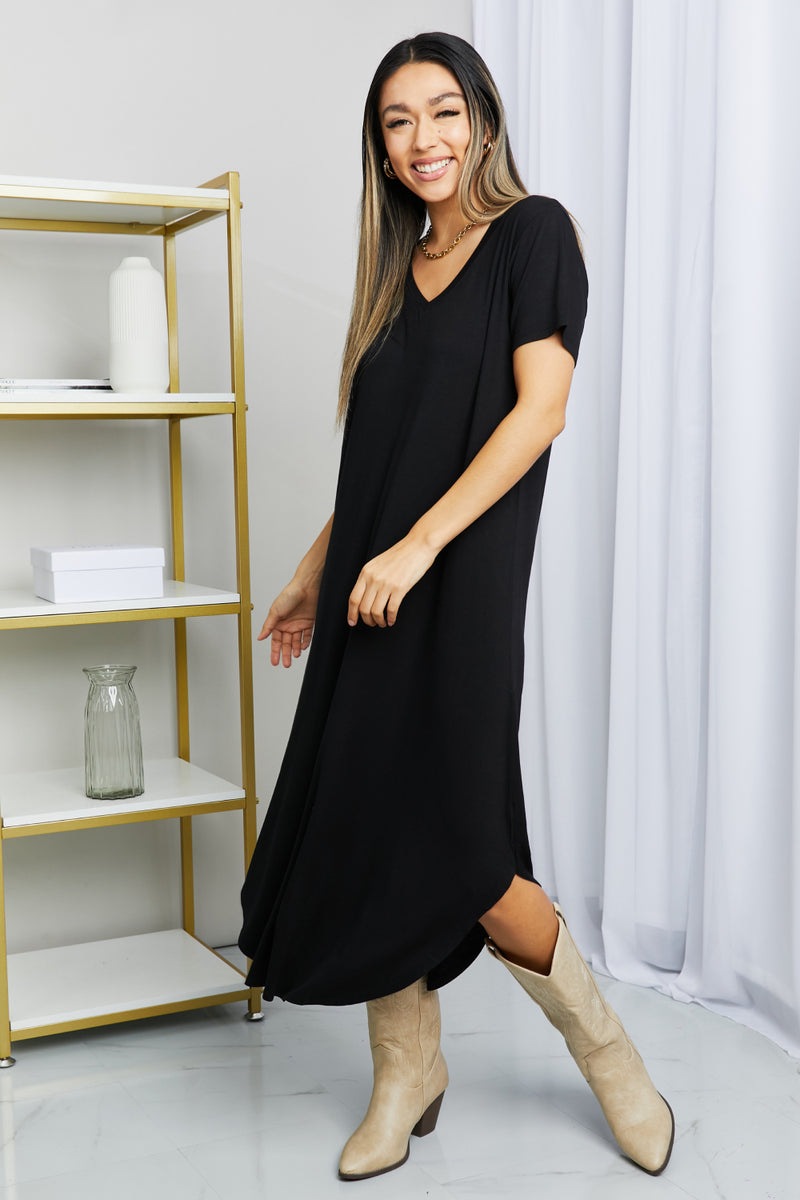 V-Neck Short Sleeve Curved Hem Dress in Black