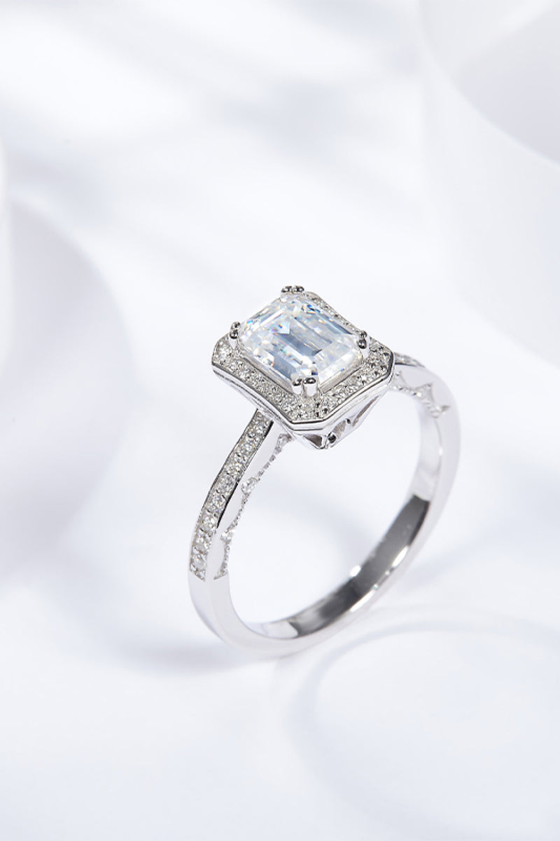 1 Carat Moissanite 925 Sterling Silver Halo Ring(PLEASE ALLOW 5-14 DAYS FOR PROCESSING AND SHIPPING)